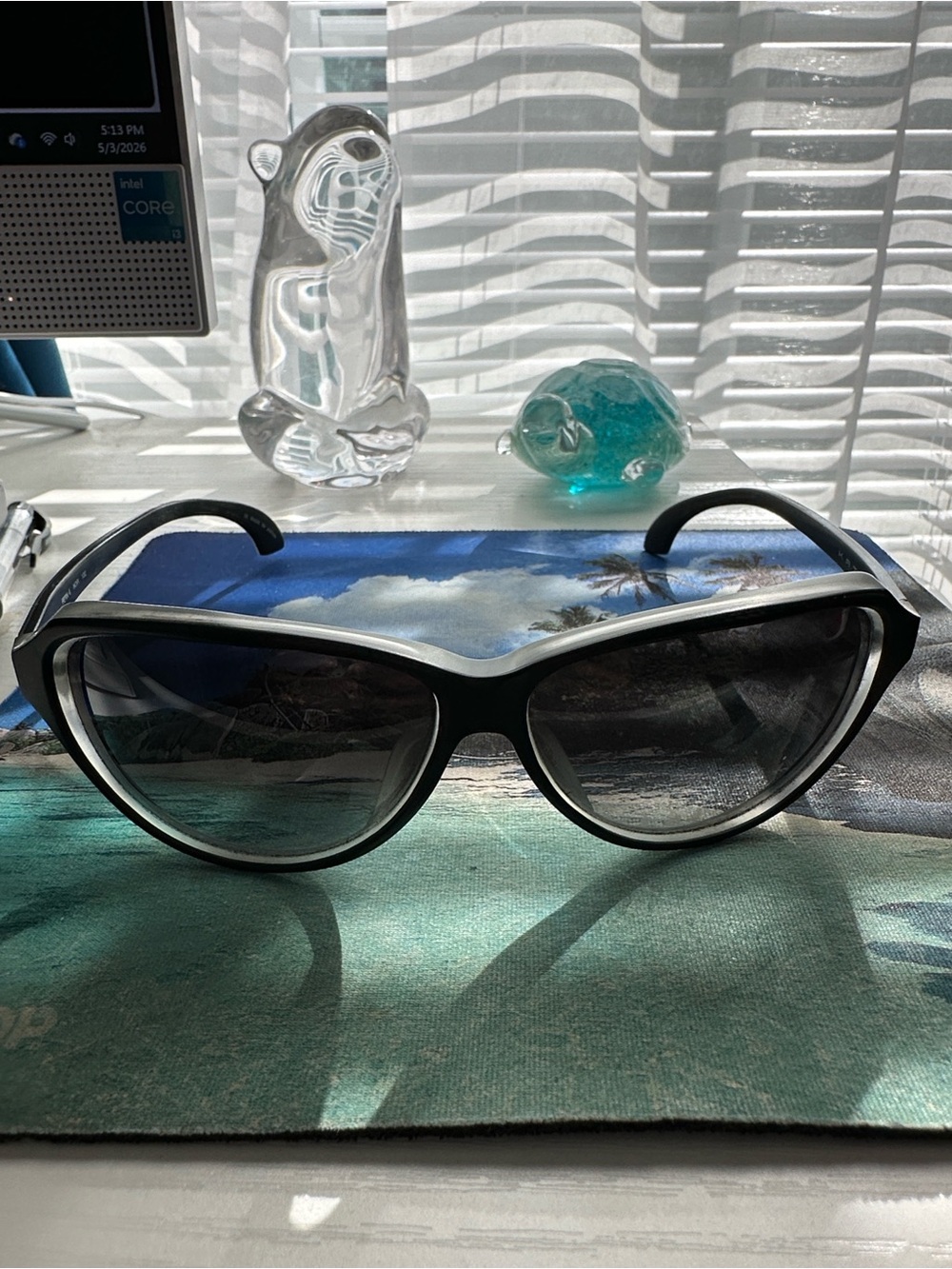 KATA Classic Black Women's Cat-Eye Sunglasses - Polarized UV Protection